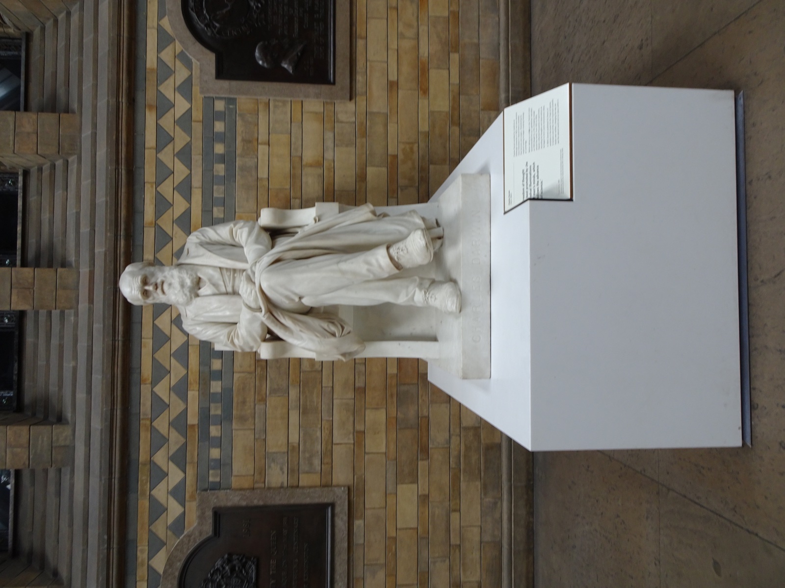 2.13 Edgar Boehm, statue in the NHM 2.13 Edgar Boehm, statue in the NHM
